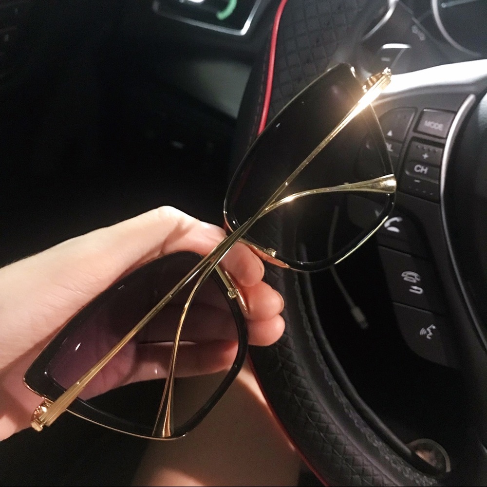 ✨UV Gold Frame Black Cat Eye Sunglasses - Picture 2 of 5
